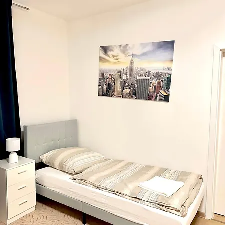 3 Zim Mit Balkon 公寓 3*