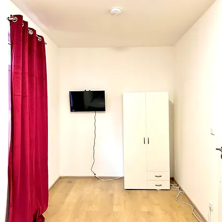 3 Zim Mit Balkon 公寓 3*